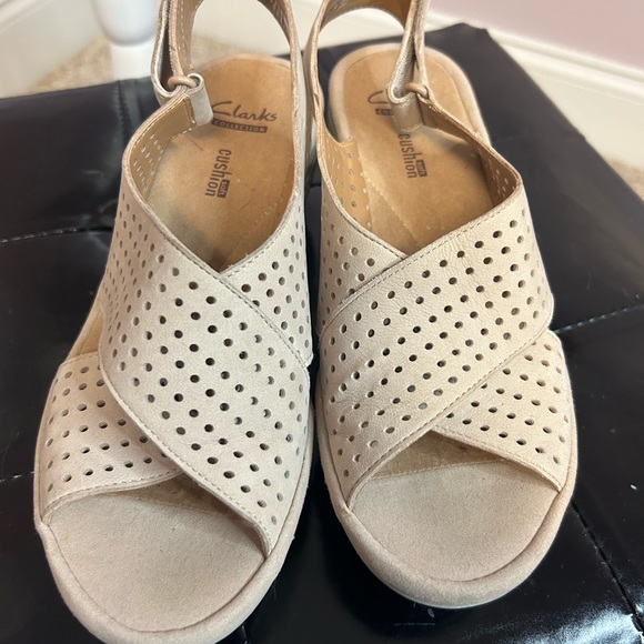 Clarks Shoes - Clark’s collection size 6 soft cushion tan wedges. Great condition.